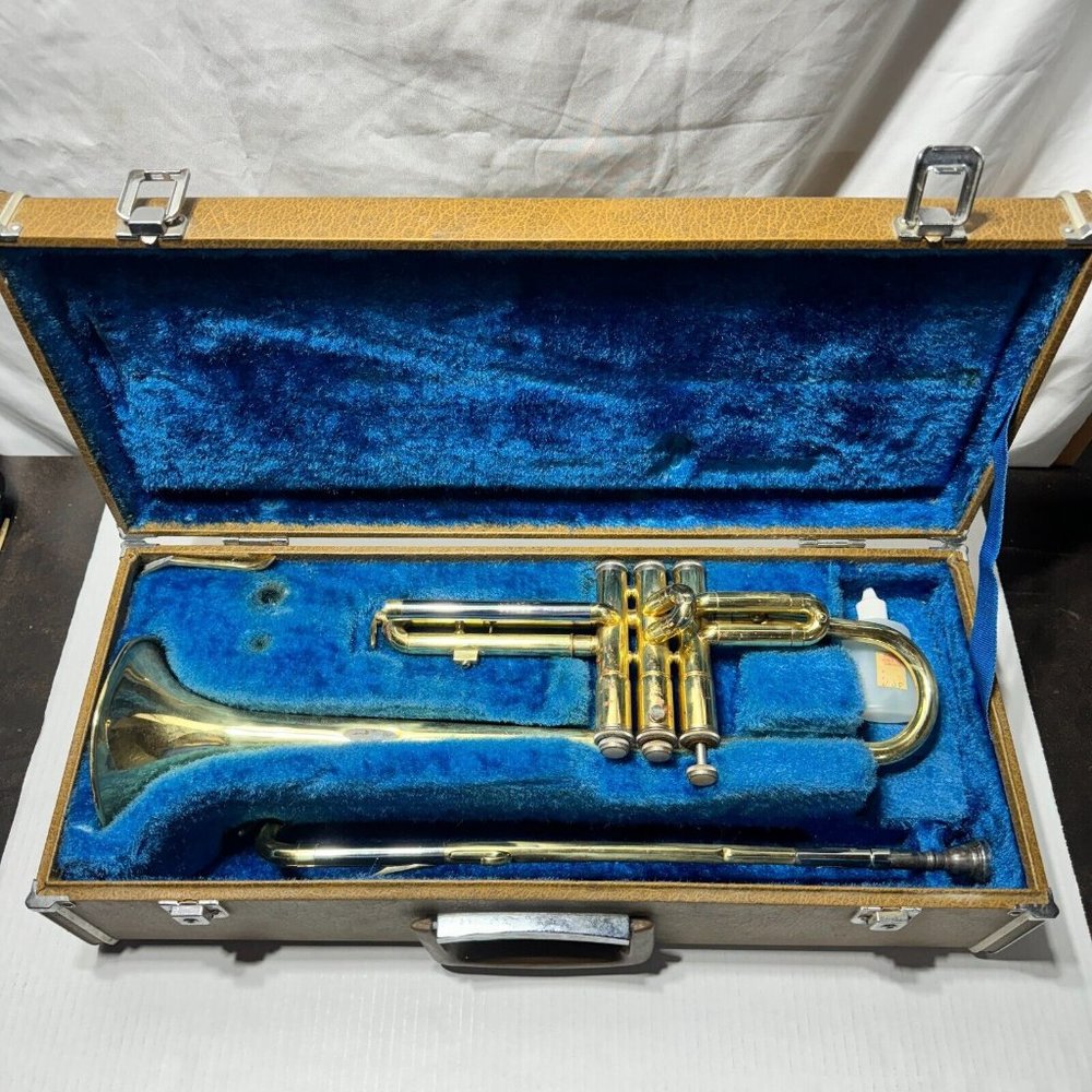 Vintage Yamaha YTR-232 Professional Trumpet from Japan w/ HardCase (UNTESTED) 🎺